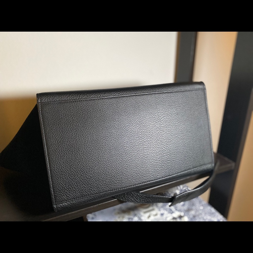 Celine Medium Trapeze Bag - Picture 6 of 6
